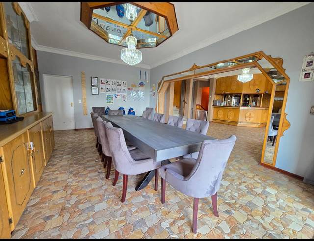 8 BEDROOM HOUSE FOR SALE IN BASSONIA